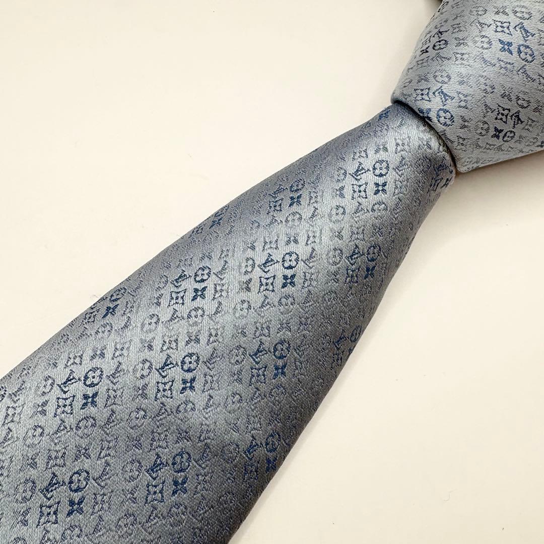 ルイヴィトン ネクタイ モノグラム 総柄 ブルー シルク　肉厚　光沢