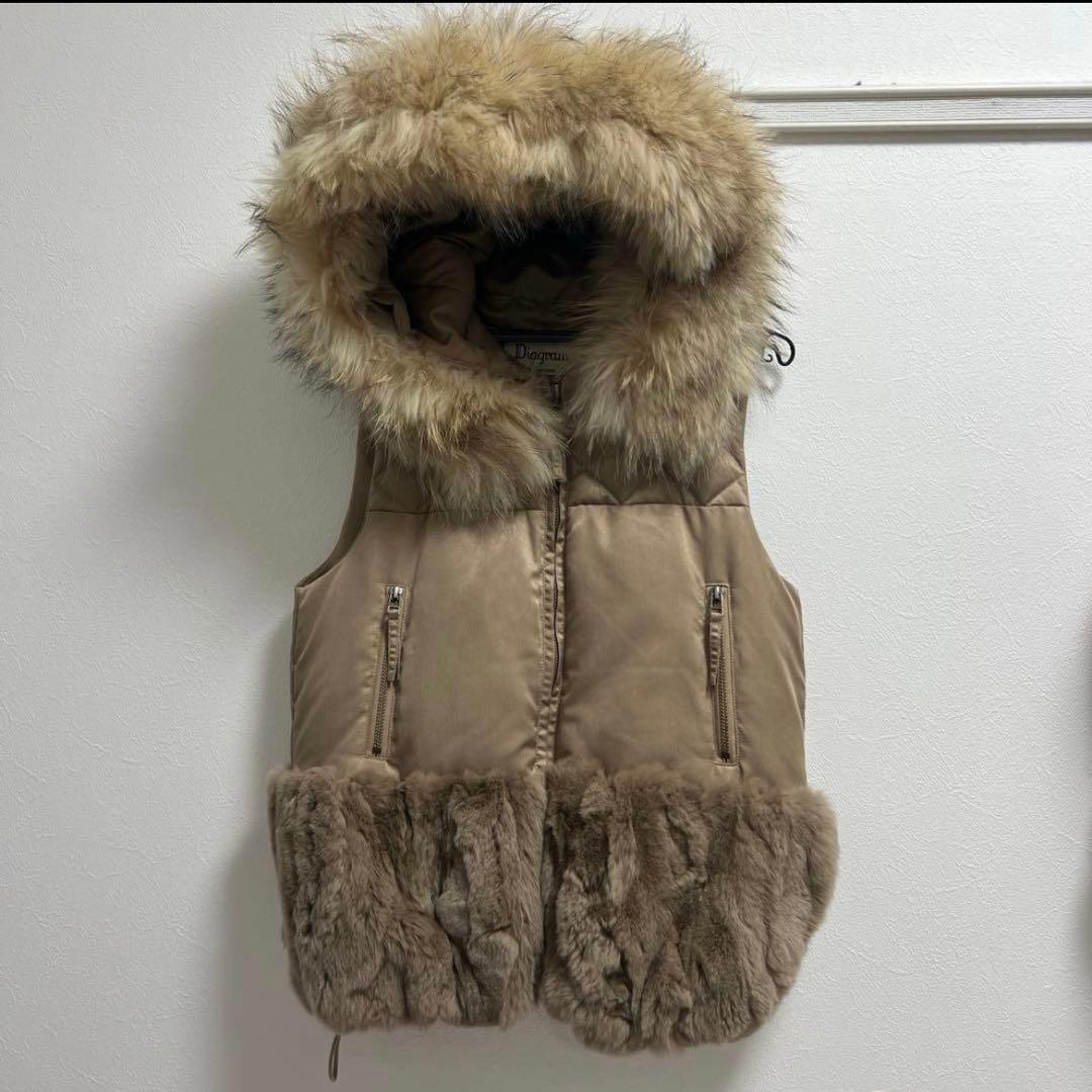 Diagramベージュダウンベスト