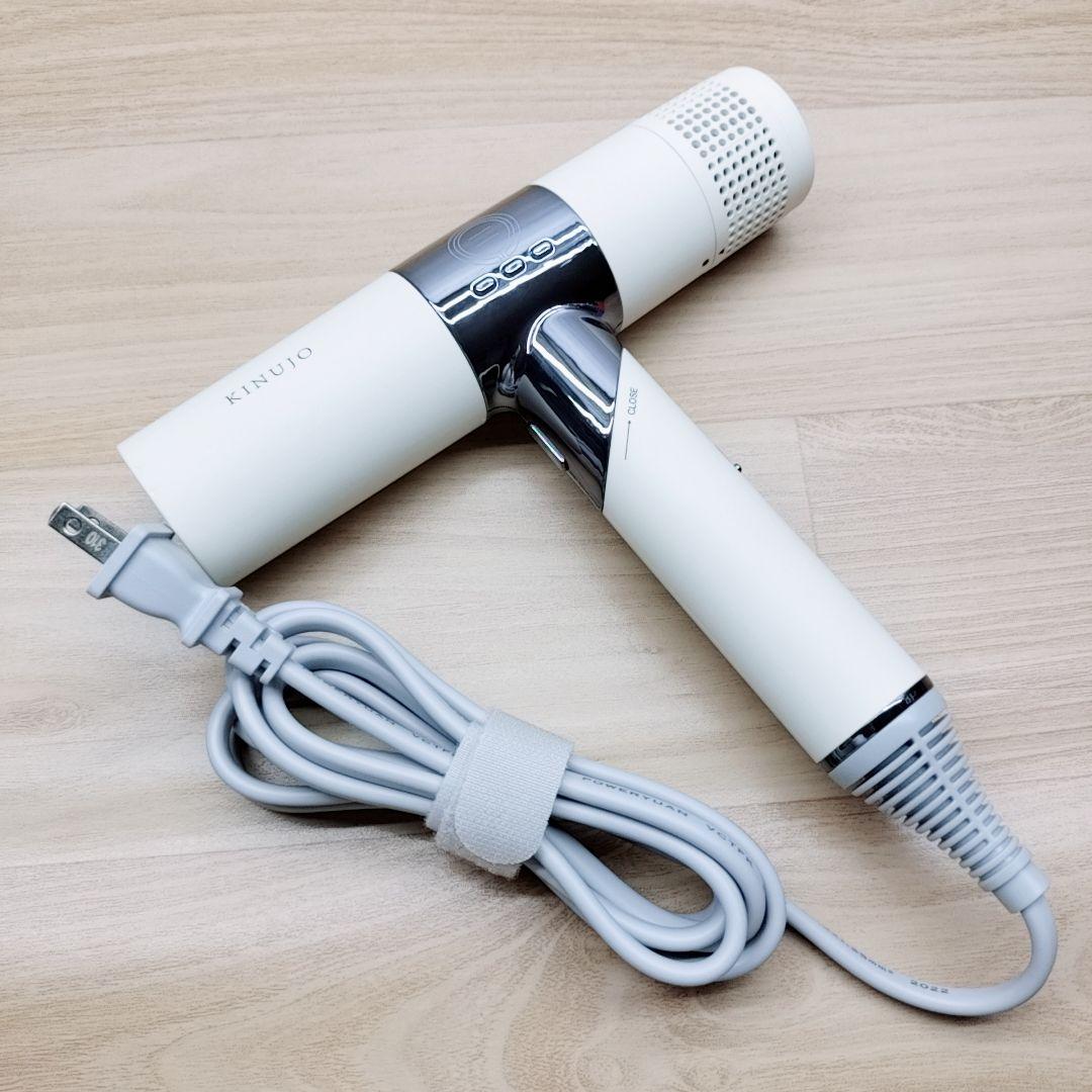 ほぼ未使用品⚡️KINUJO 絹女 ドライヤー キヌジョ