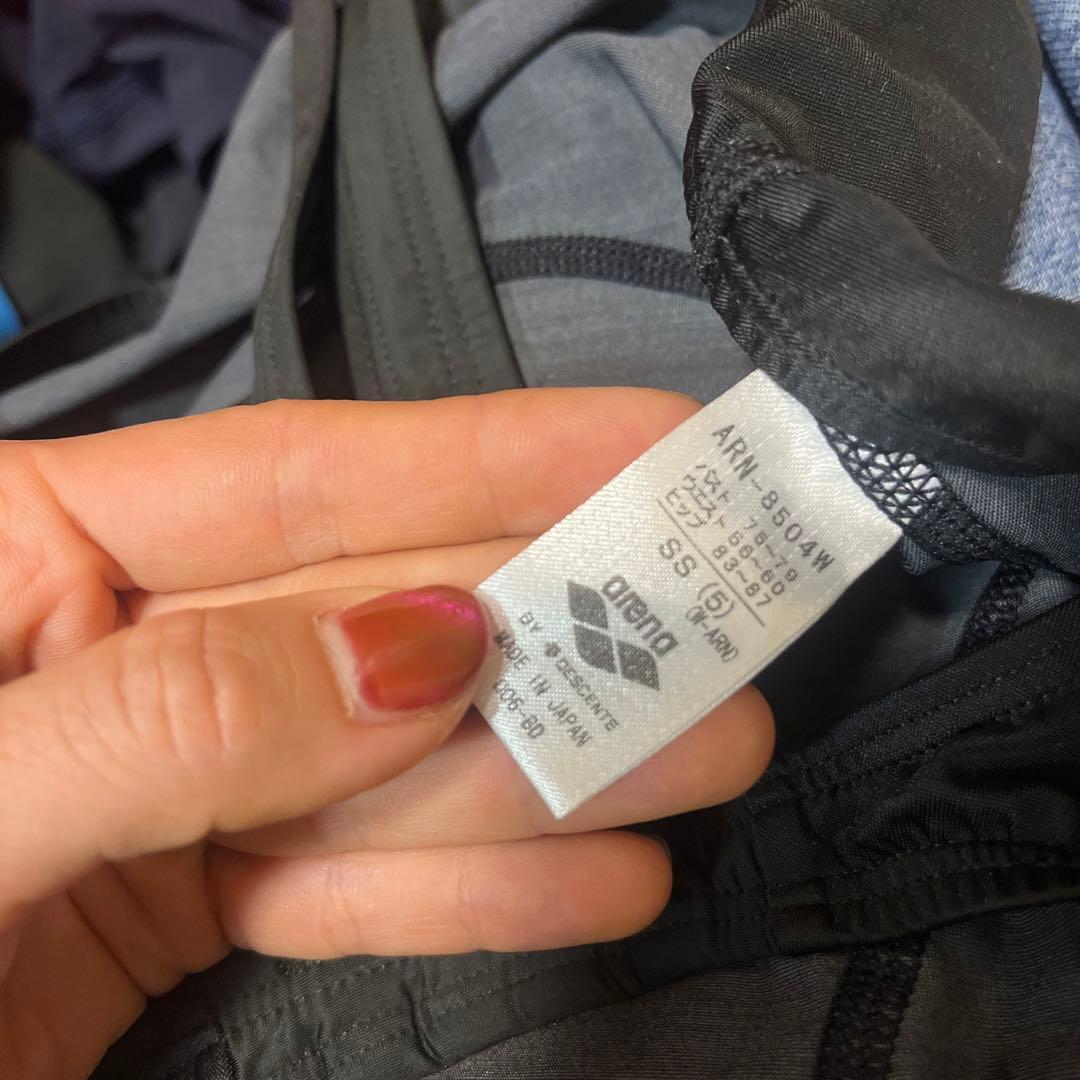 アリーナ　競泳用水着