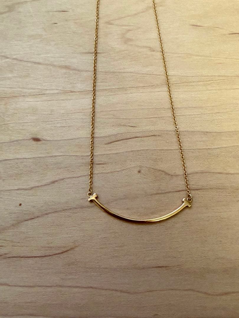 ♡　Tiffany Tスマイル ペンダント スモール YG