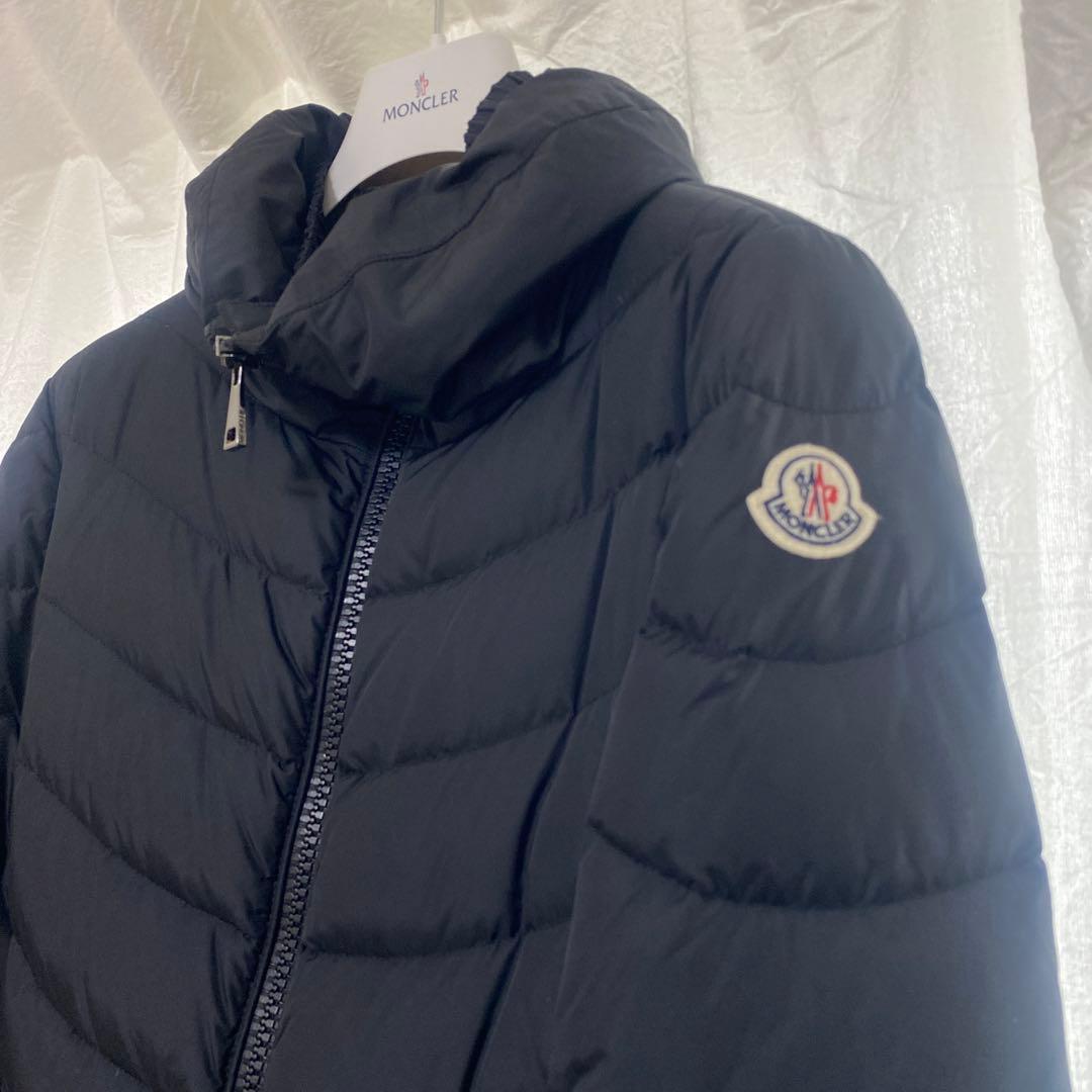 MONCLERロングダウン