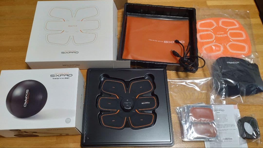 【６点まとめ送料込】SIXPAD腹筋ベルト、替パッド、ローラー、ボール、マット等