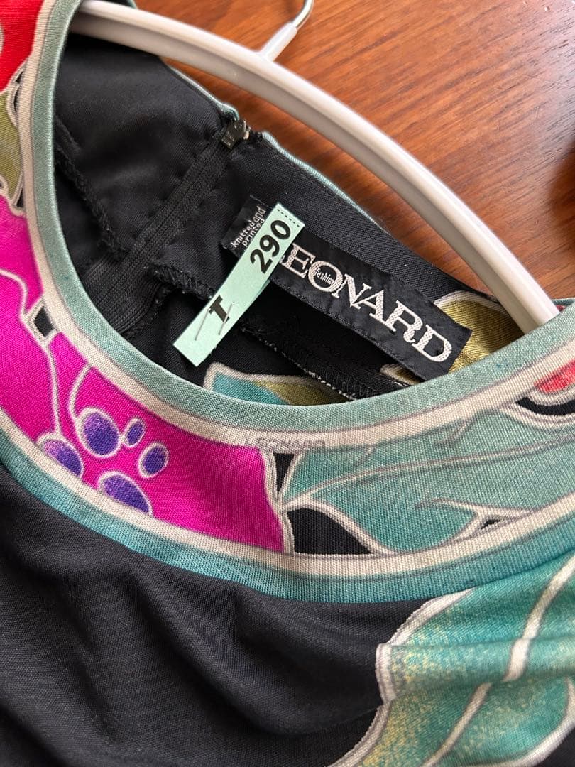 LEONARD 花柄プリント ワンピース