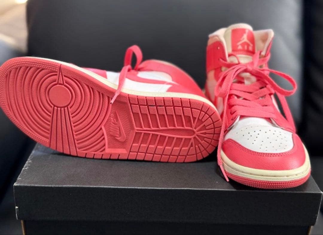 Nike Air Jordan 1 ピンク/ホワイト ハイカット