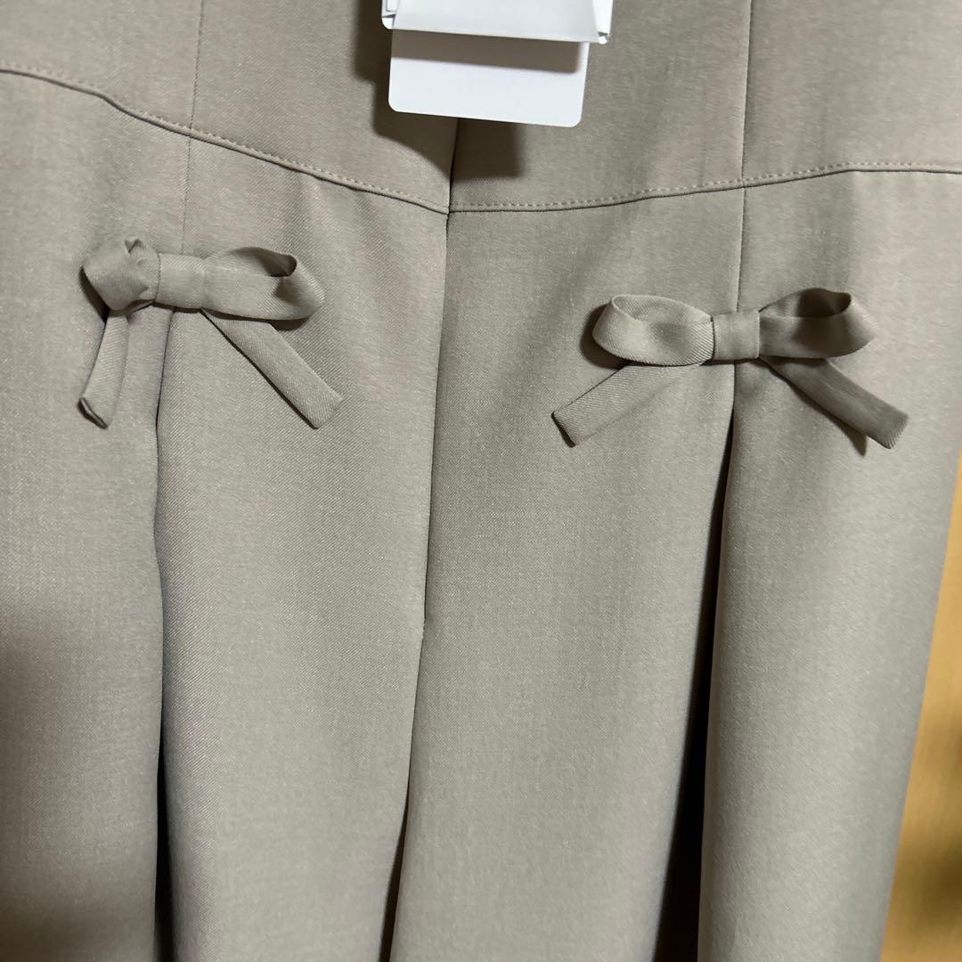 エムズグレイシー リボン付きベージュサロペット 38サイズ 2025年製