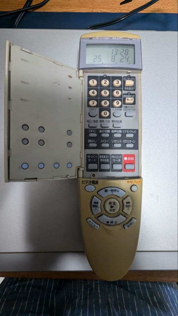 【動作品・確認済】VHSビデオデッキSANYO　VZ-H35G 2004年製