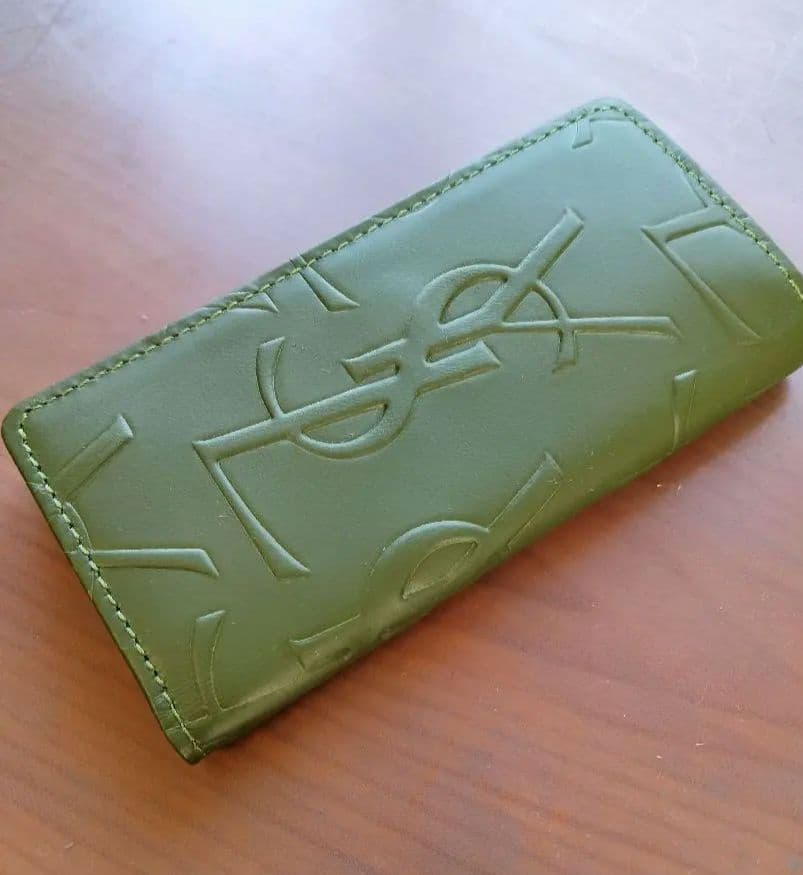 【未使用】Yves Saint Laurent イヴ・サンローラン　キーケース