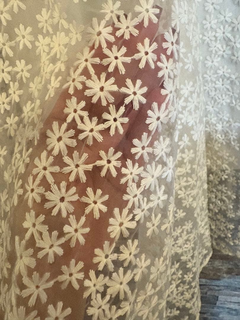 皇室御用達ブランドAKRIS 刺繍 フレアスカート