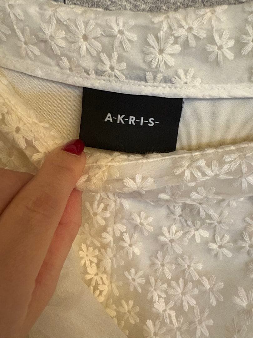 皇室御用達ブランドAKRIS 刺繍 フレアスカート