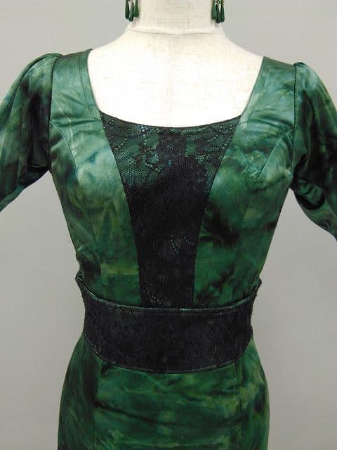 フラメンコ ツーピース ドレス グリーン レース フリル ナジャハウス Mサイズ