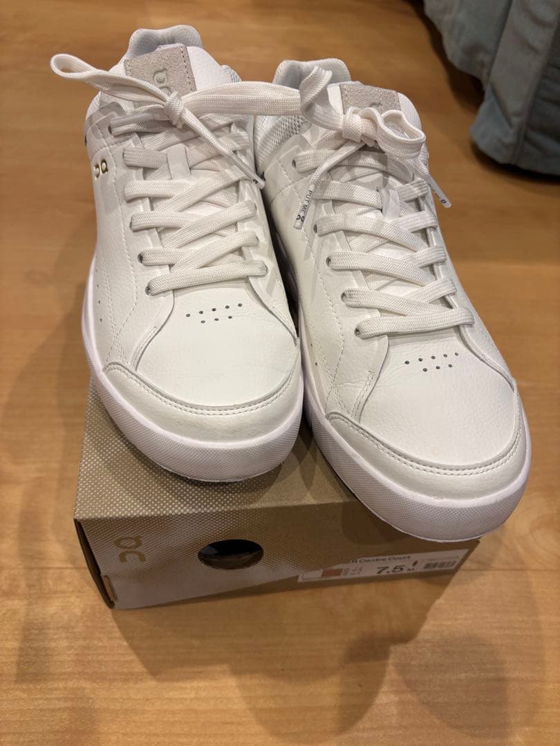 on ロジャーセンターコート　25.5cm