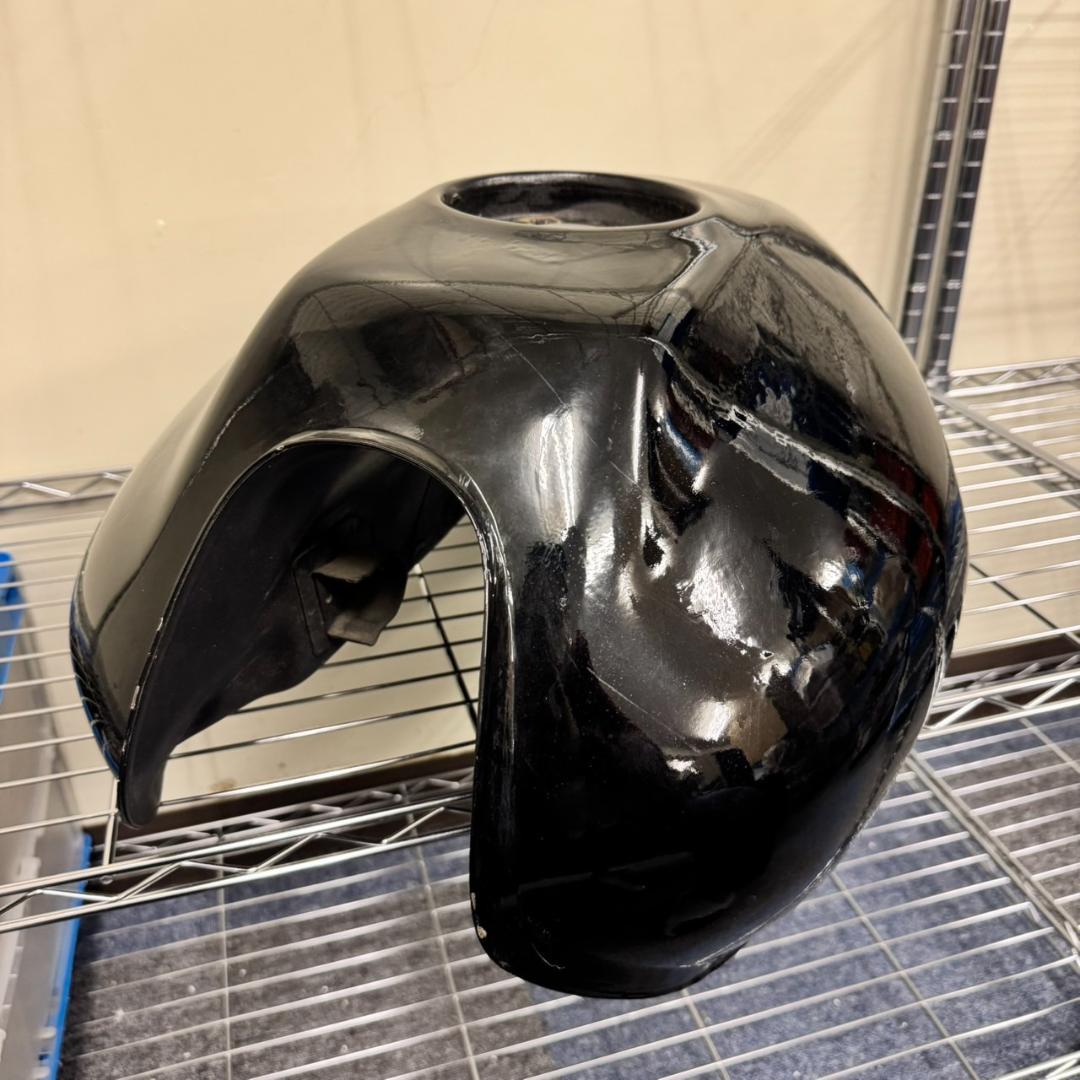 【中古】バイク用ガソリンタンク 車種不明 容量不明 ブラックカラー 現状品