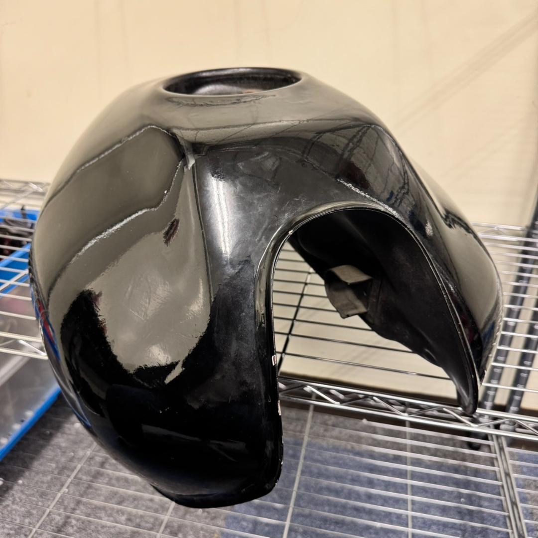 【中古】バイク用ガソリンタンク 車種不明 容量不明 ブラックカラー 現状品