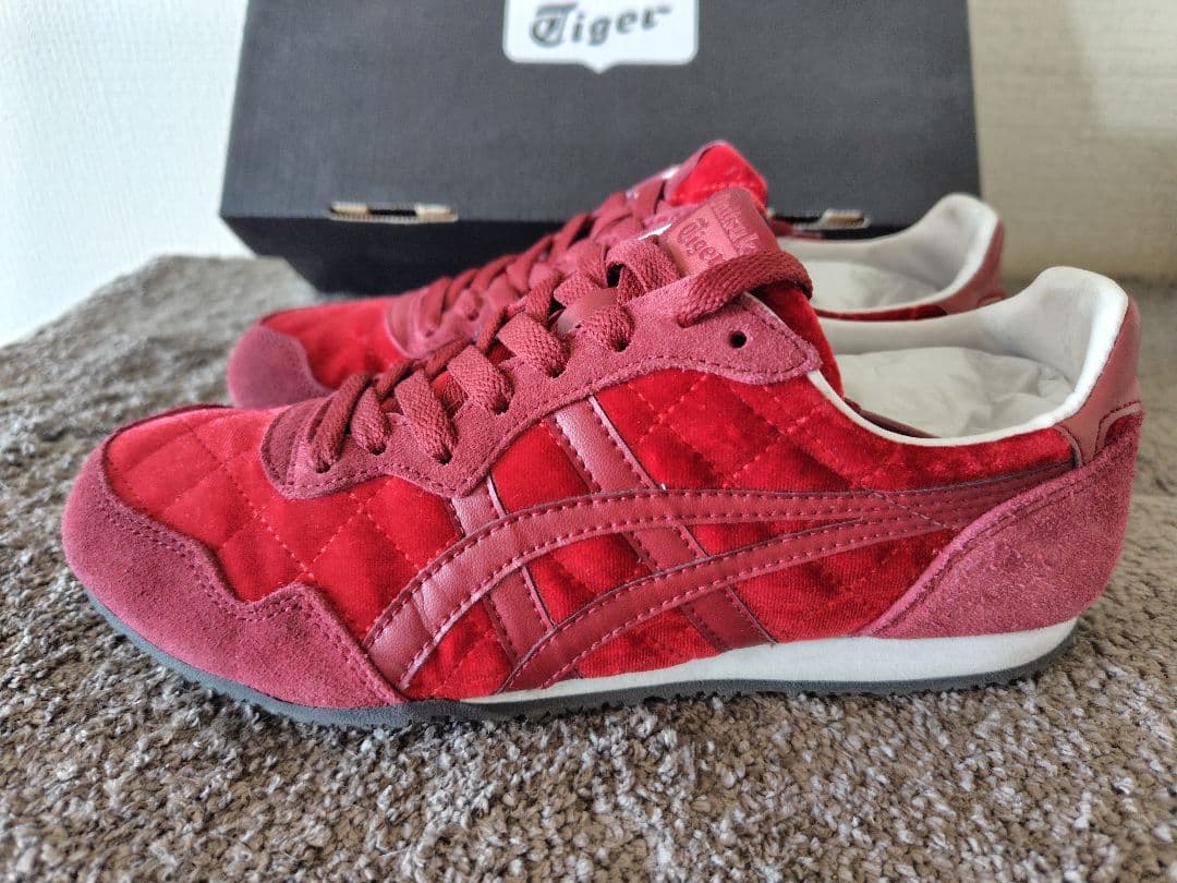 オニツカタイガー holiday SERRANO 限定品 23.5