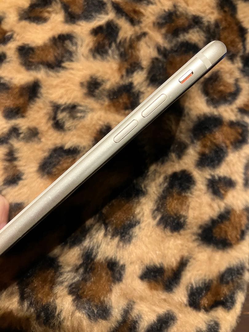 Apple iPhone SE3 128GB ホワイト