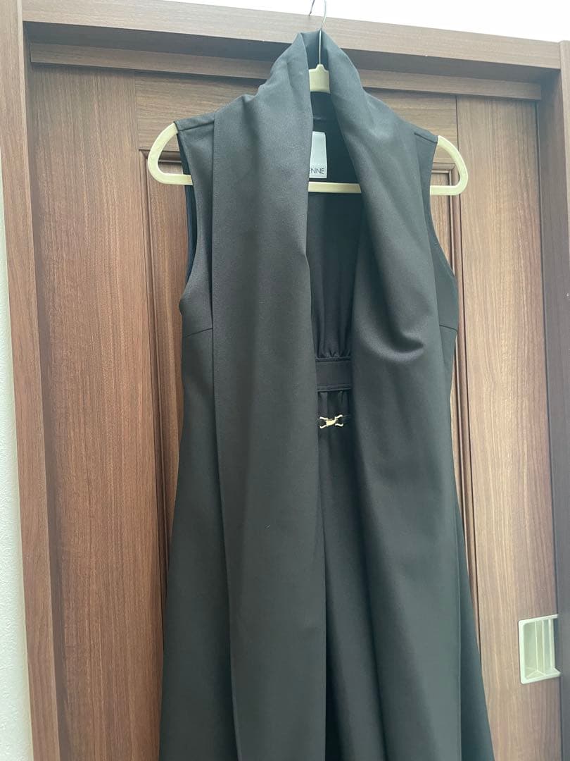 【JENNE】ショールカラーオードリーロングジレ Sサイズ