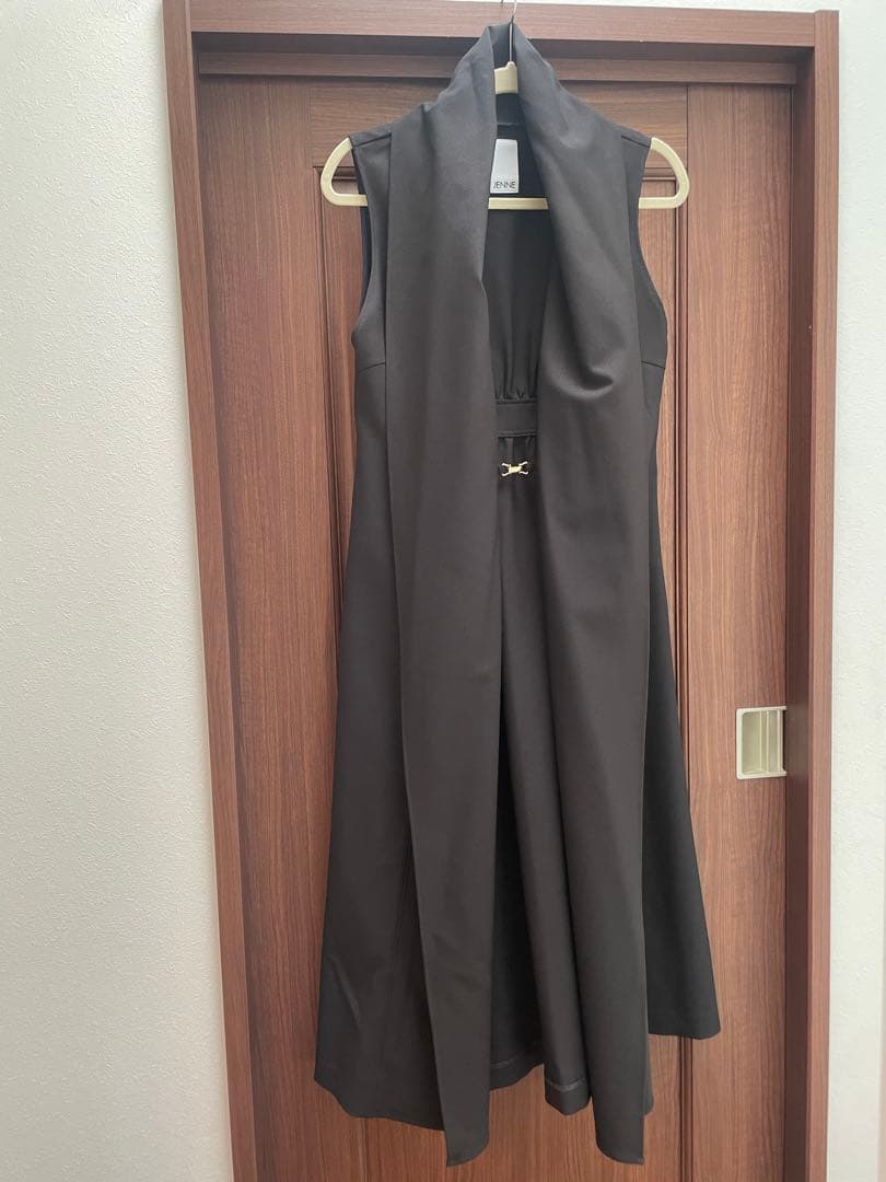 【JENNE】ショールカラーオードリーロングジレ Sサイズ