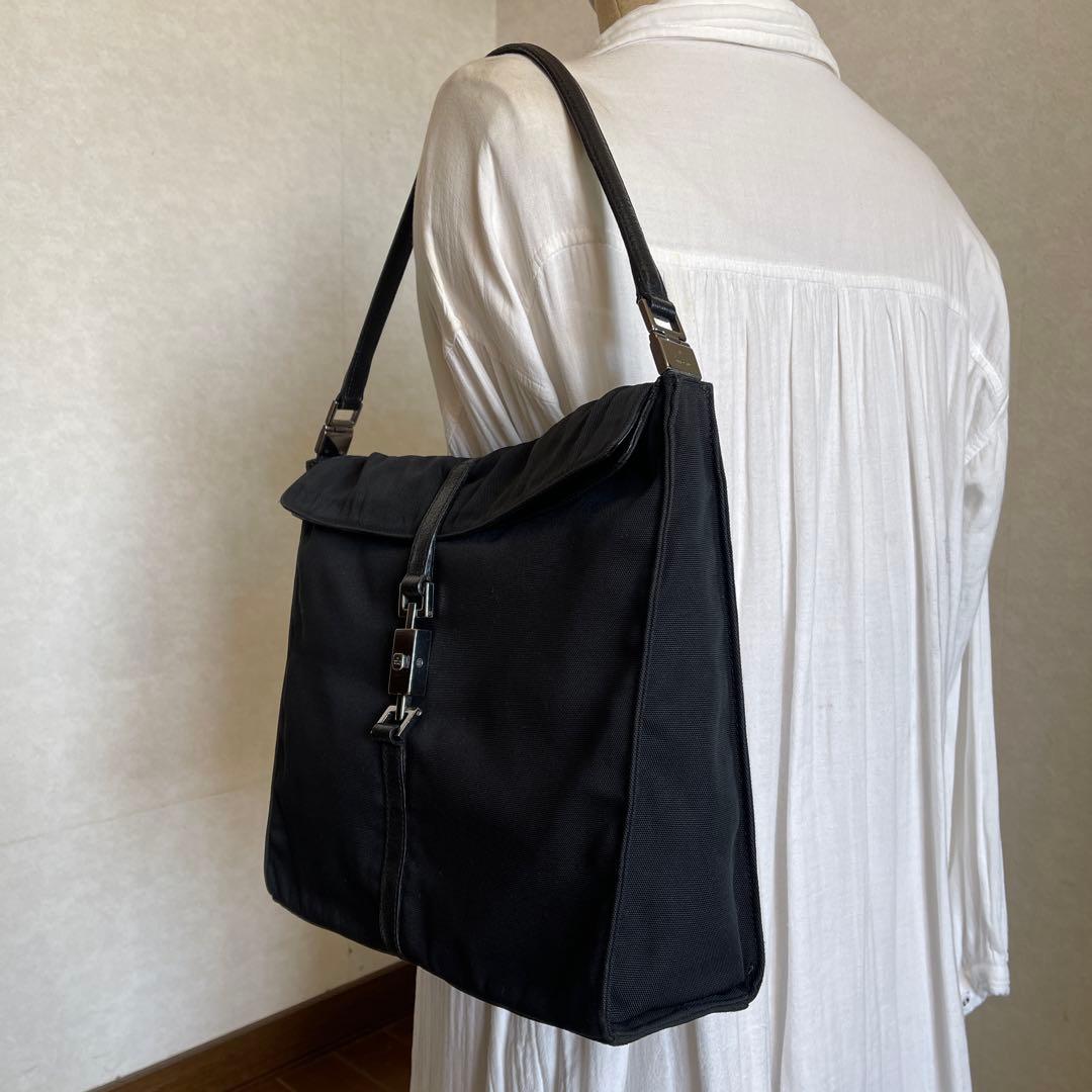 ◇ GUCCI グッチ ワンショルダーバッグ ナイロン×レザー ブラック ◇