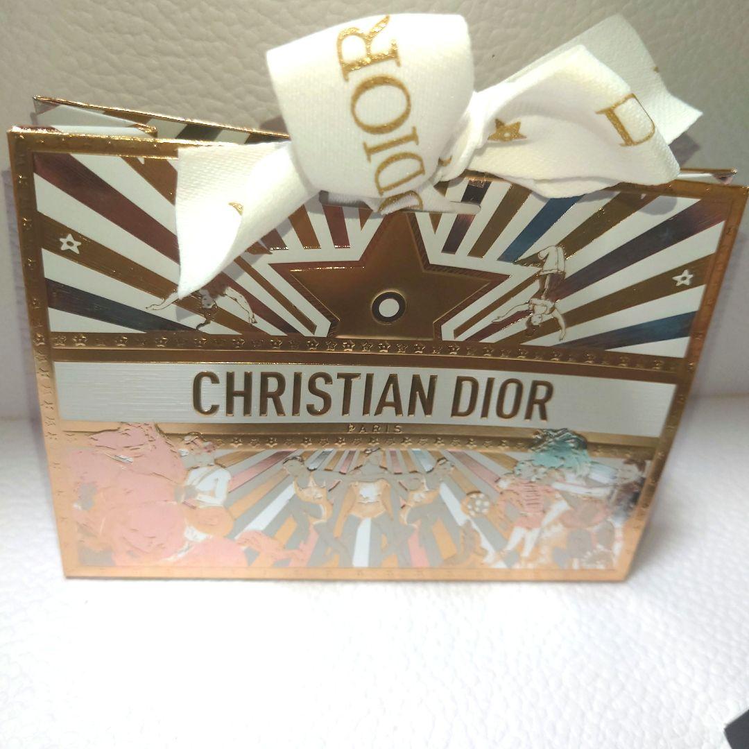 明日迄の価格　新品♥ディオールショウ サンク クルール ホリデー 限定品636