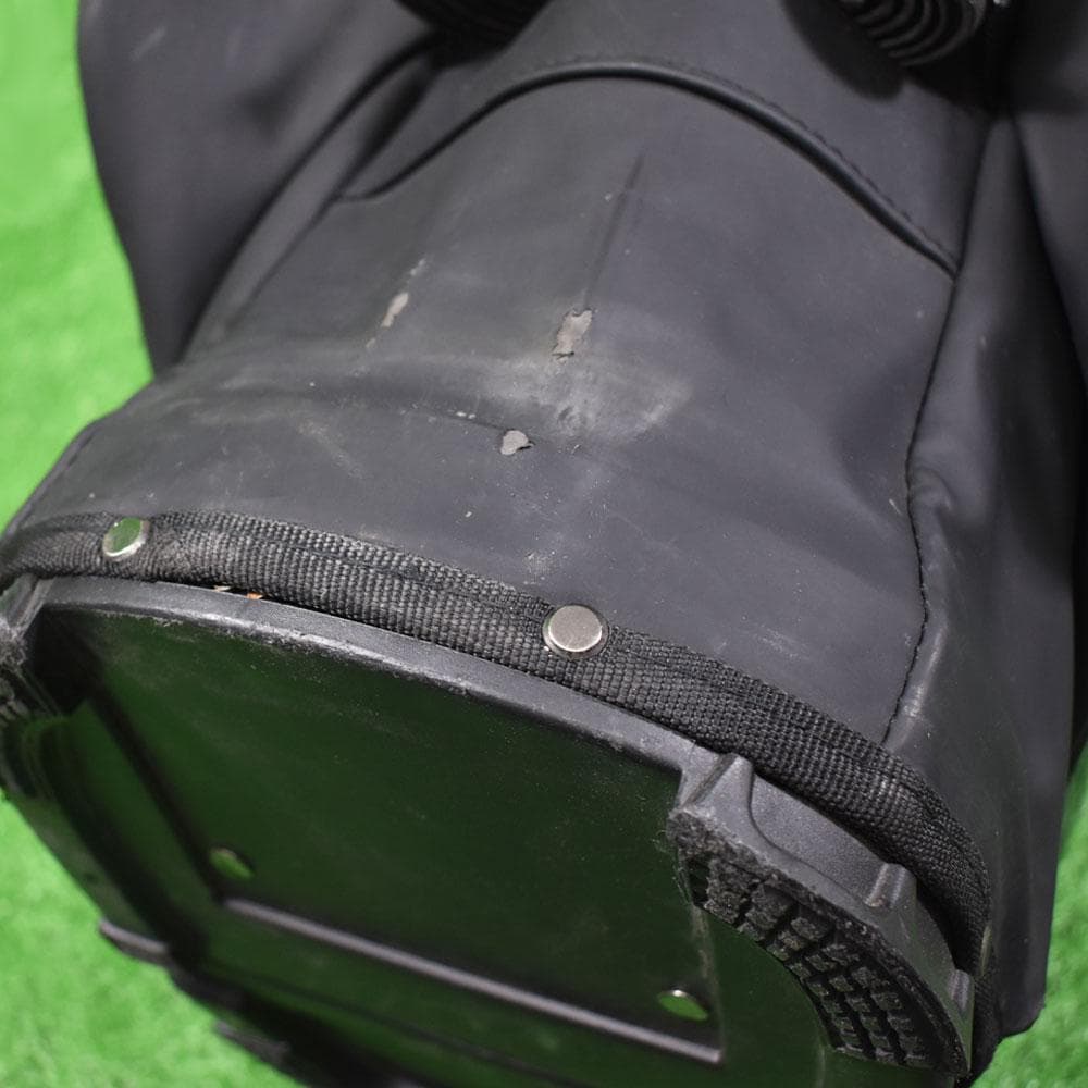 メ*ン様 G/FORE ジーフォア タンド式キャディバッグ9型【ブラック】中古！