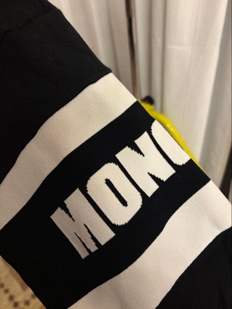 モンクレール　フード付きトレーナー パーカー フーディ レディース