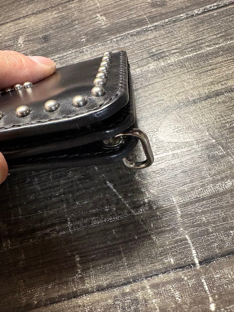 HORWEENクロムエクセルレザー　ストーンスタッズミドルトラッカーウォレット