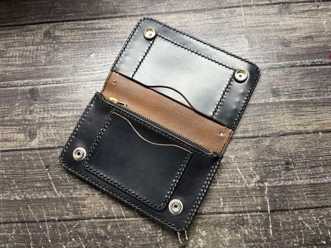HORWEENクロムエクセルレザー　ストーンスタッズミドルトラッカーウォレット