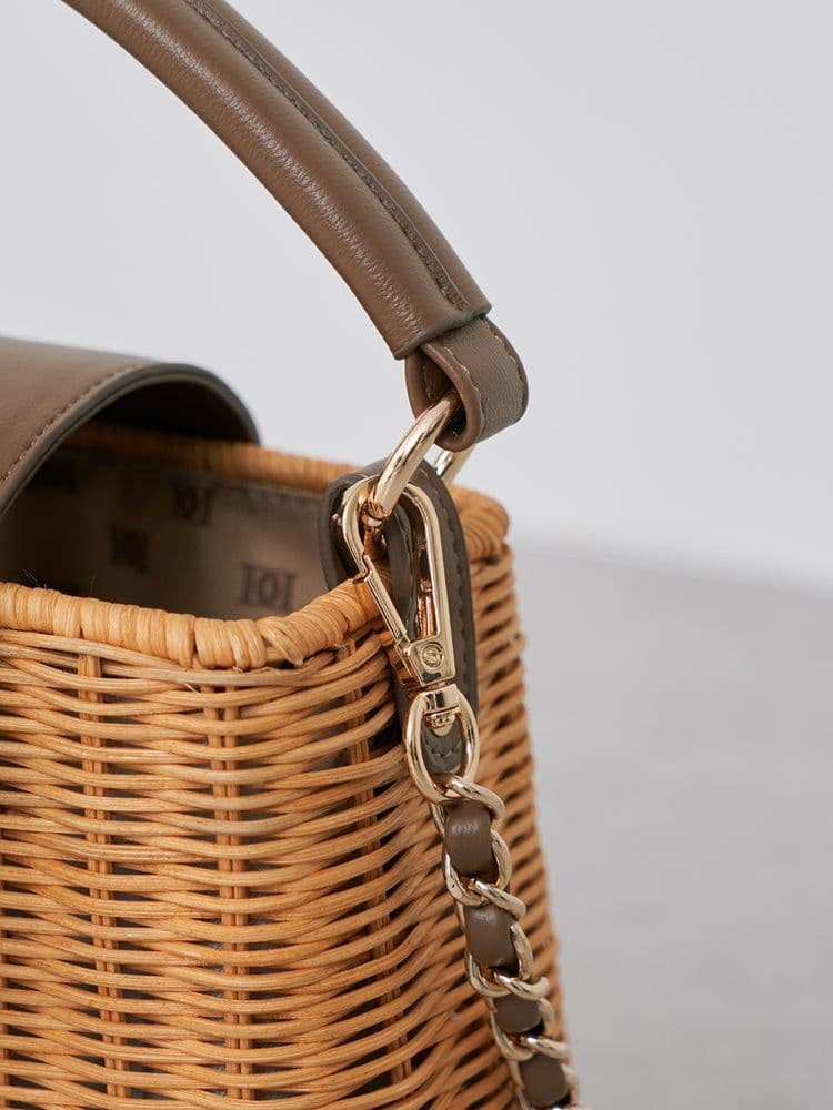 【新品未開封】Darich　大人気希少♡ロゴレザーラタンバッグ　ベージュ　BEG