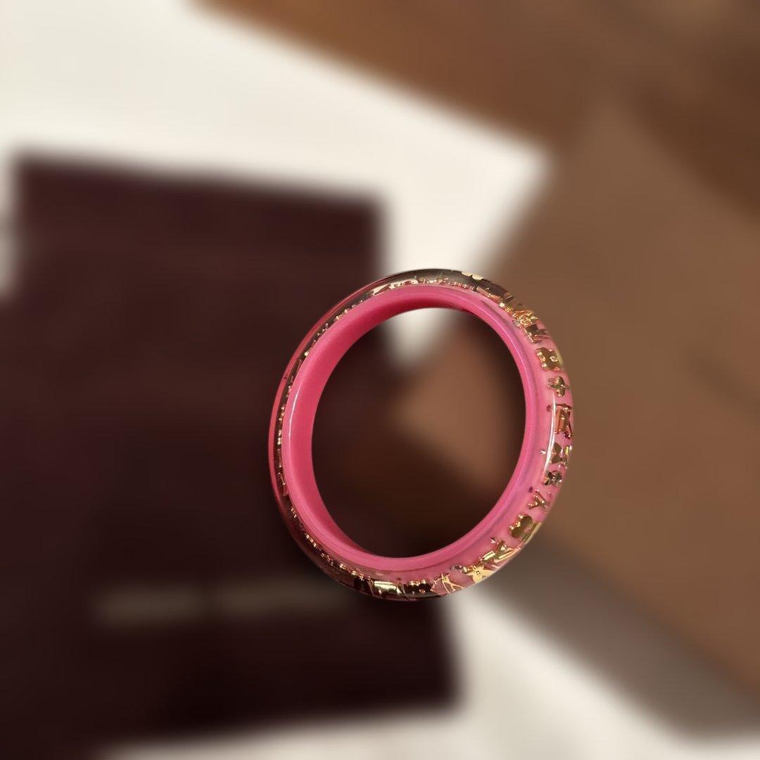 LOUIS VUITTON ピンク バングル