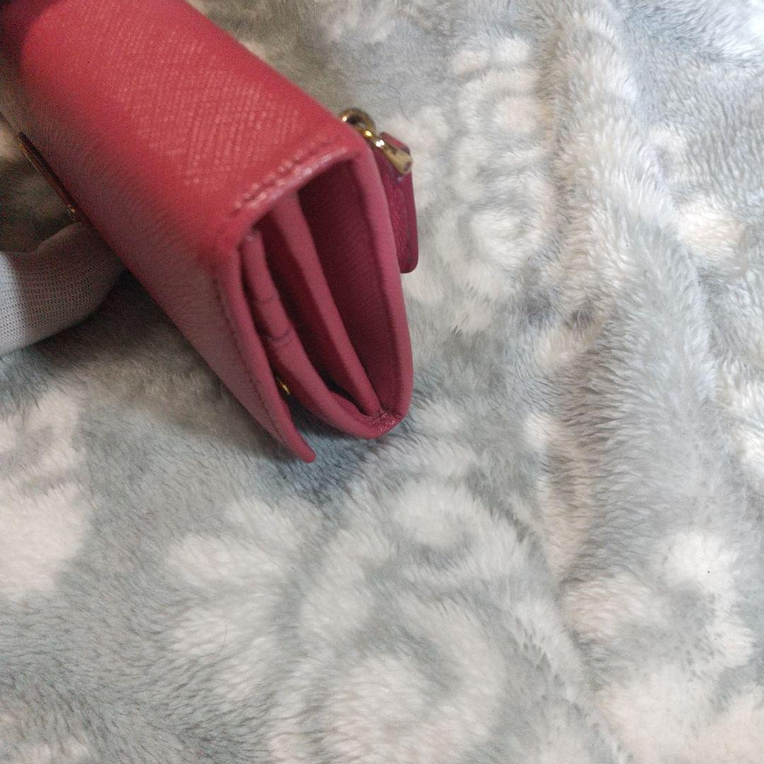 PRADA サフィアーノ三角ロゴ 長財布レッド系