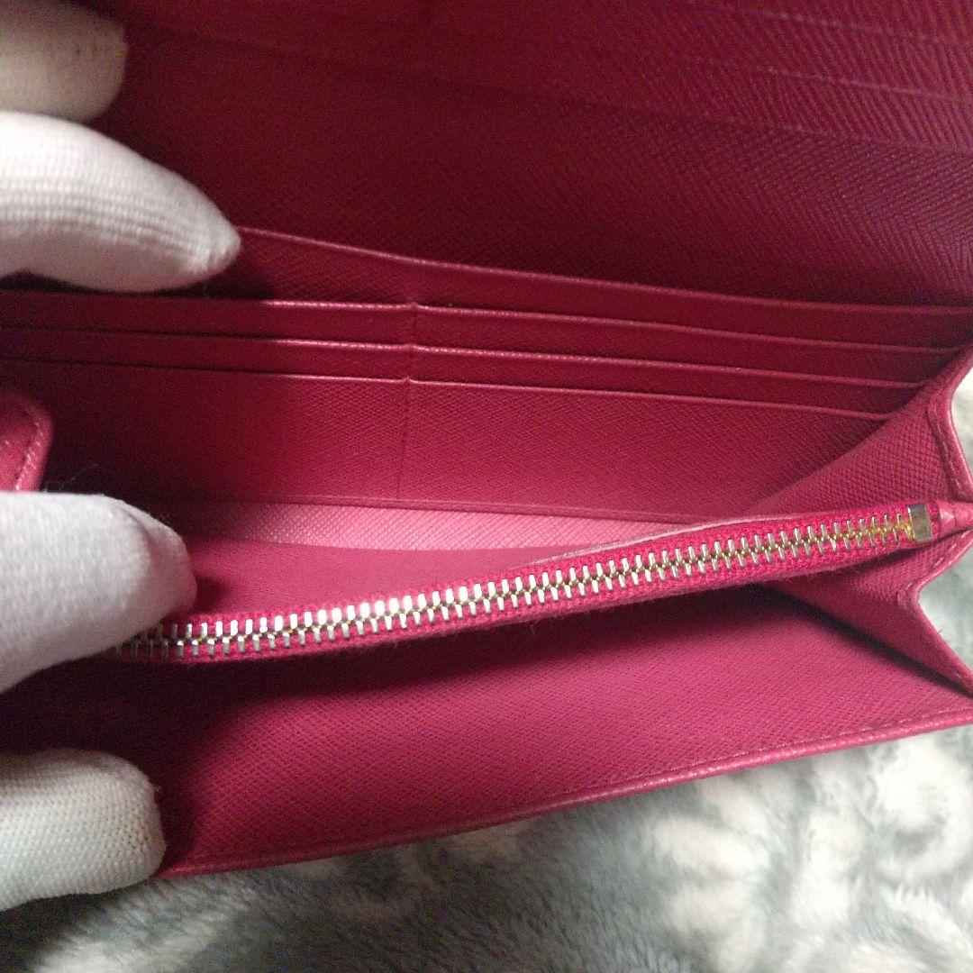 PRADA サフィアーノ三角ロゴ 長財布レッド系