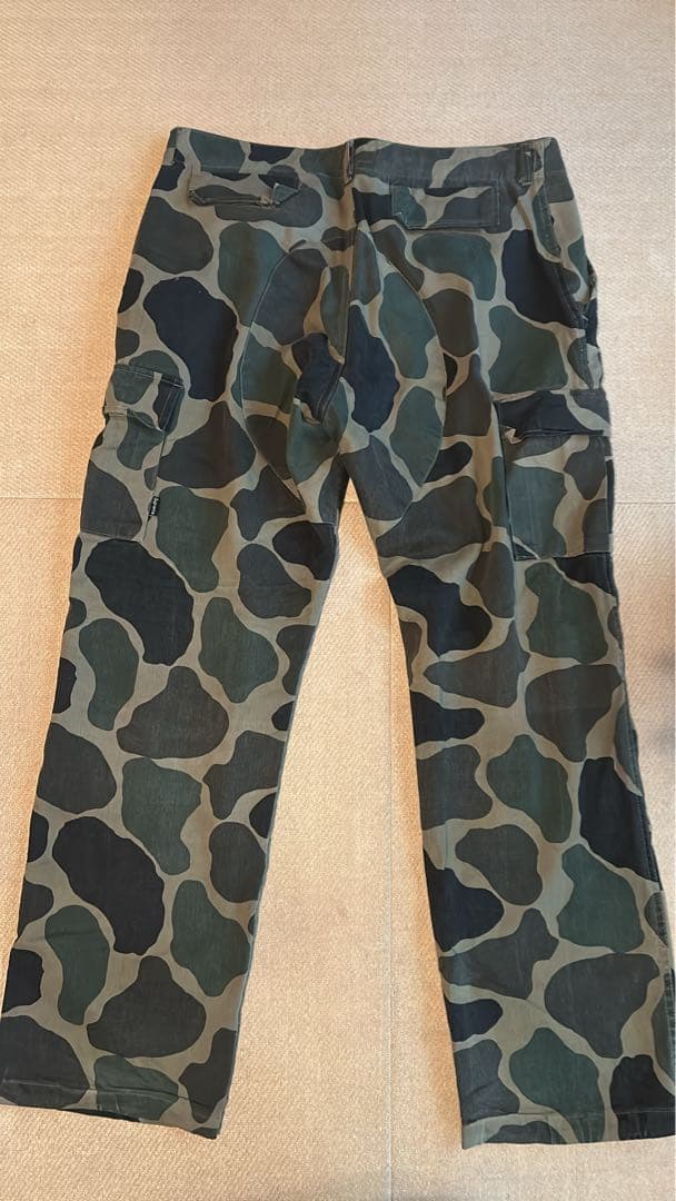 Supreme カモフラージュカーゴパンツ 32 値下げ可能