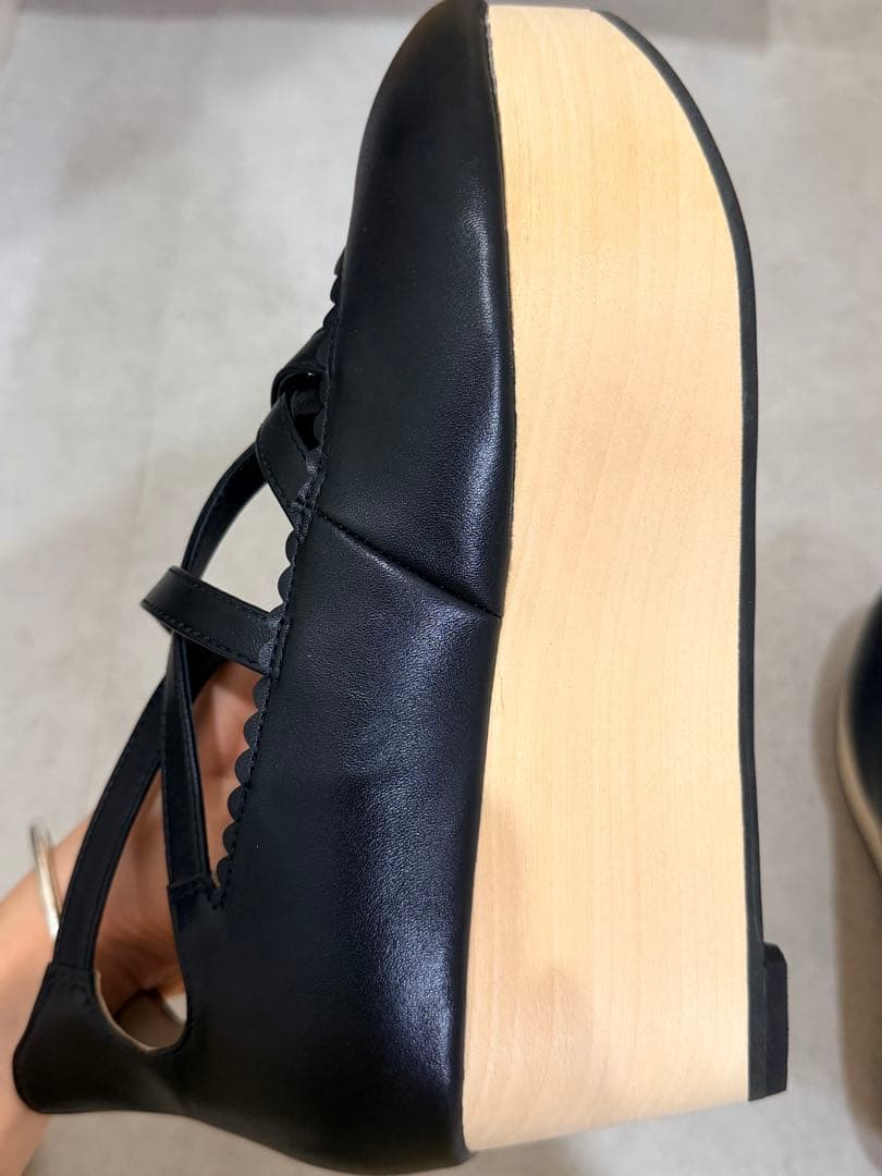 BABYヴィクトワールシューズ黒Mサイズ