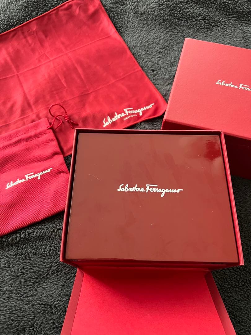 Salvatore Ferragamo ムーンフェイス腕時計 ゴールド／シルバー