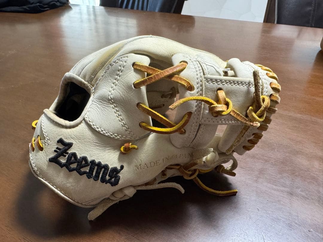 ジームス　少年軟式用グラブ