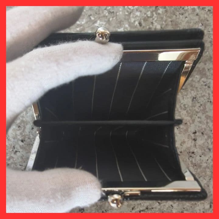 【新品未使用】ヴィヴィアンウエストウッド二つ折り財布　843VW594　ブラック