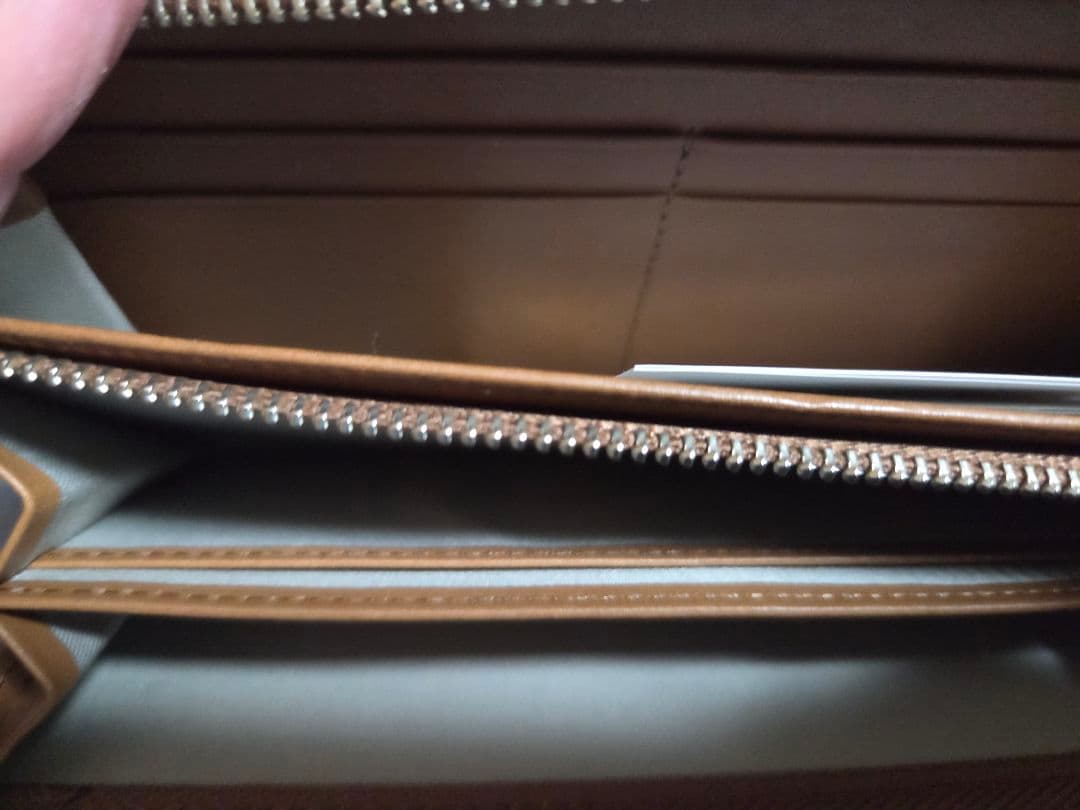 ほぼ新品タグ有　マーガレットハウエルアイデア 長財布 ベンジャミン グレー