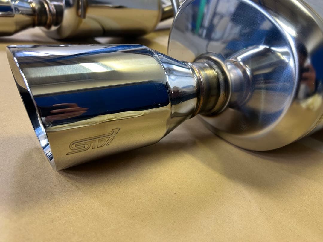 レヴォーグ　VM STI マフラー