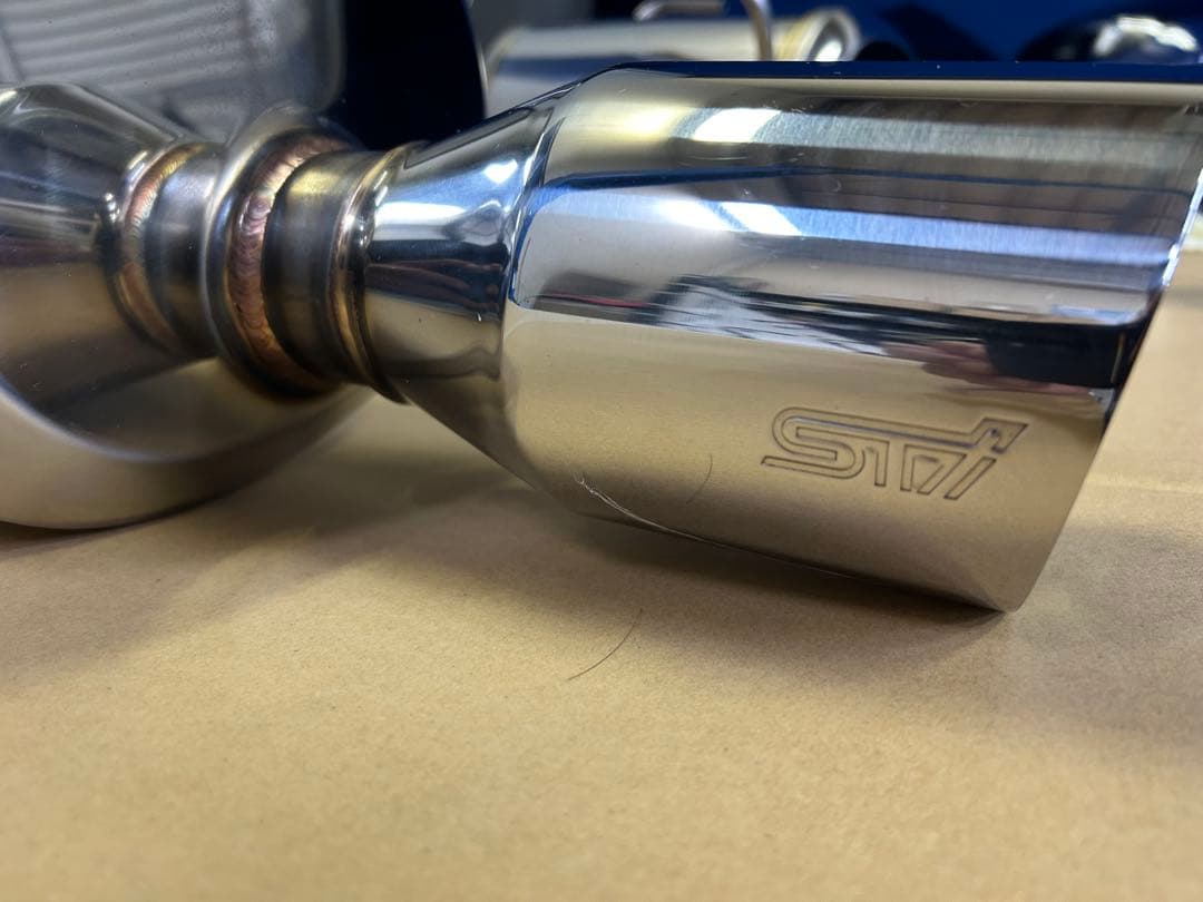 レヴォーグ　VM STI マフラー