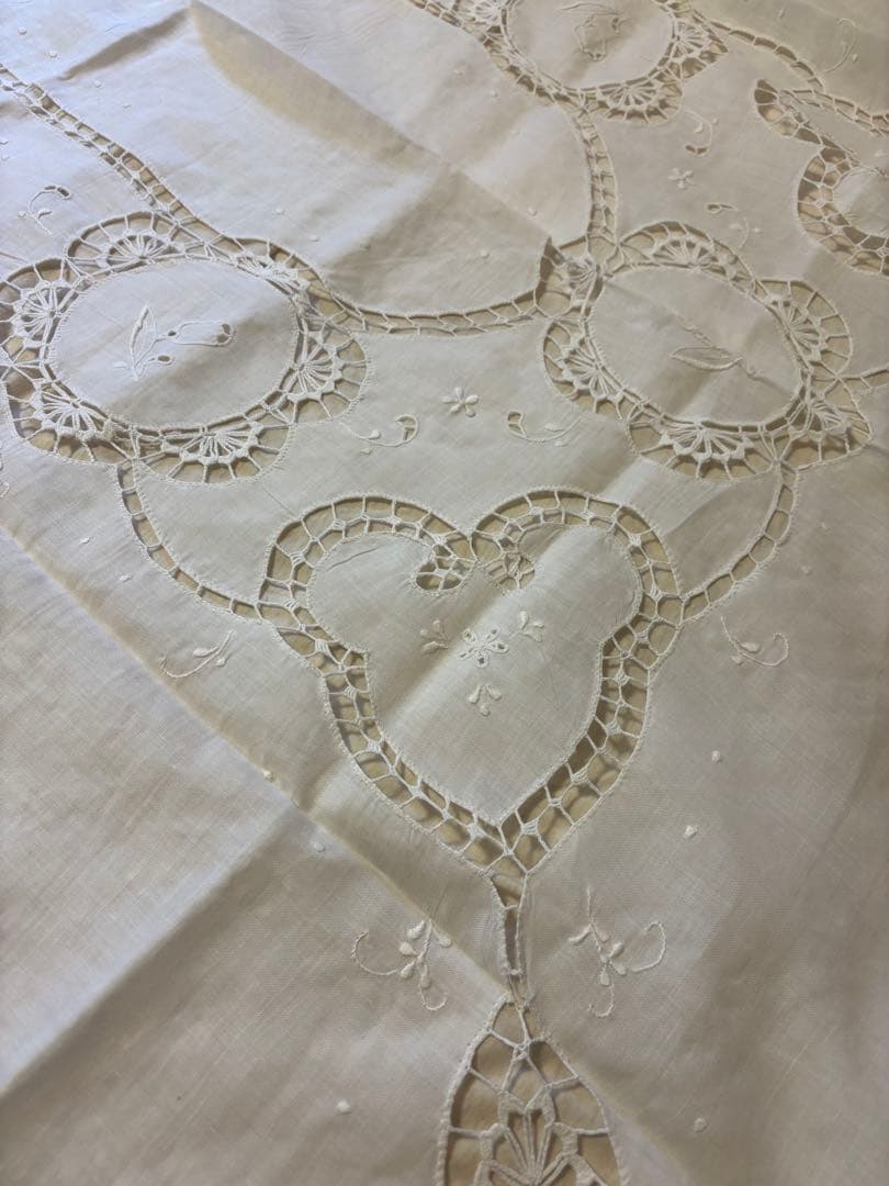 テーブルクロス　白　刺繍　お花　ヴィンテージ