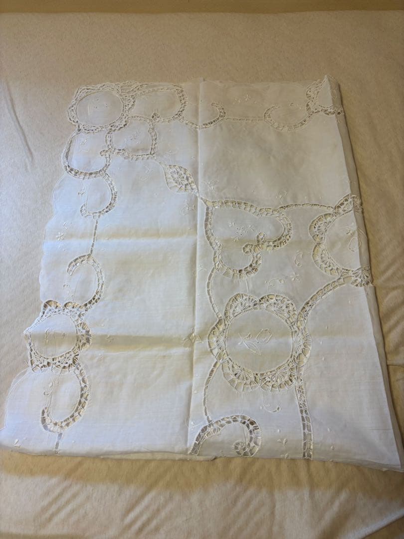 テーブルクロス　白　刺繍　お花　ヴィンテージ