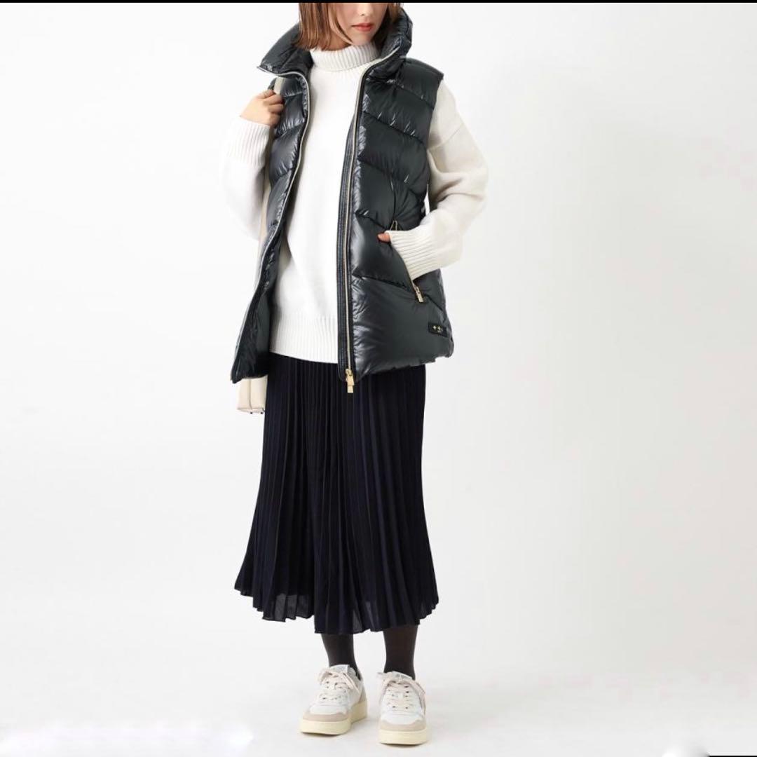 未使用　ギャランティ付き　タトラス ダウンベスト　INOKE ブラック