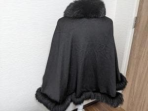 206　sagaフォックス　カシミヤ100％　ポンチョコート　マント　ストール