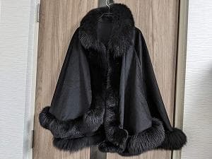 206　sagaフォックス　カシミヤ100％　ポンチョコート　マント　ストール