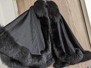 206　sagaフォックス　カシミヤ100％　ポンチョコート　マント　ストール
