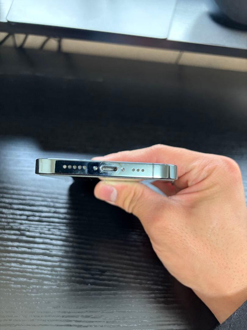 iPhone12pro 256GB 背面割れ　SIMロック解除済み