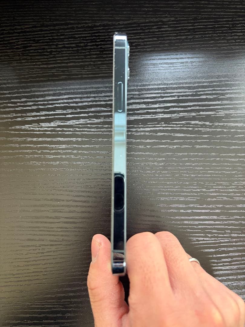 iPhone12pro 256GB 背面割れ　SIMロック解除済み