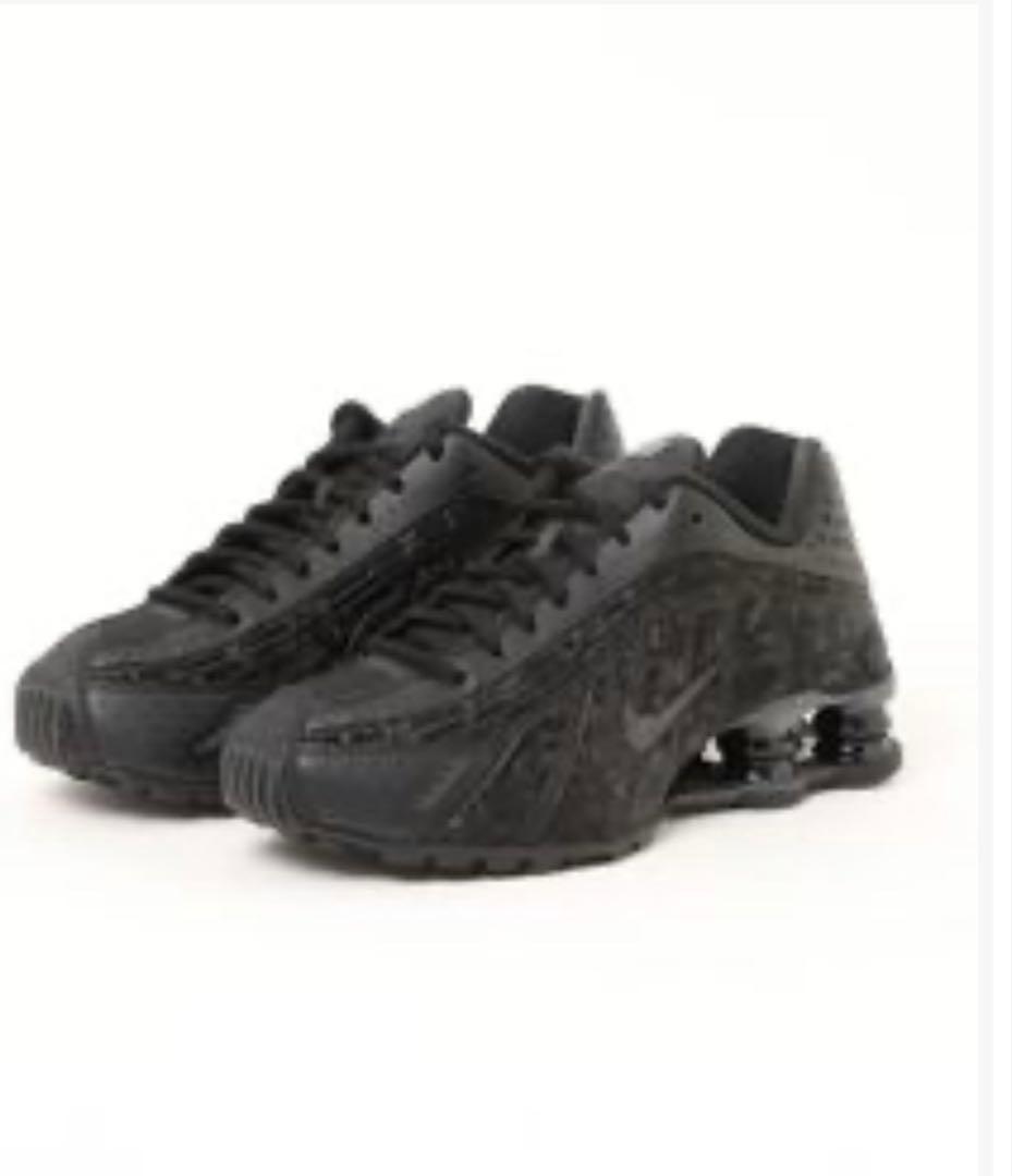美品NIKE SHOX R4 ブラック
