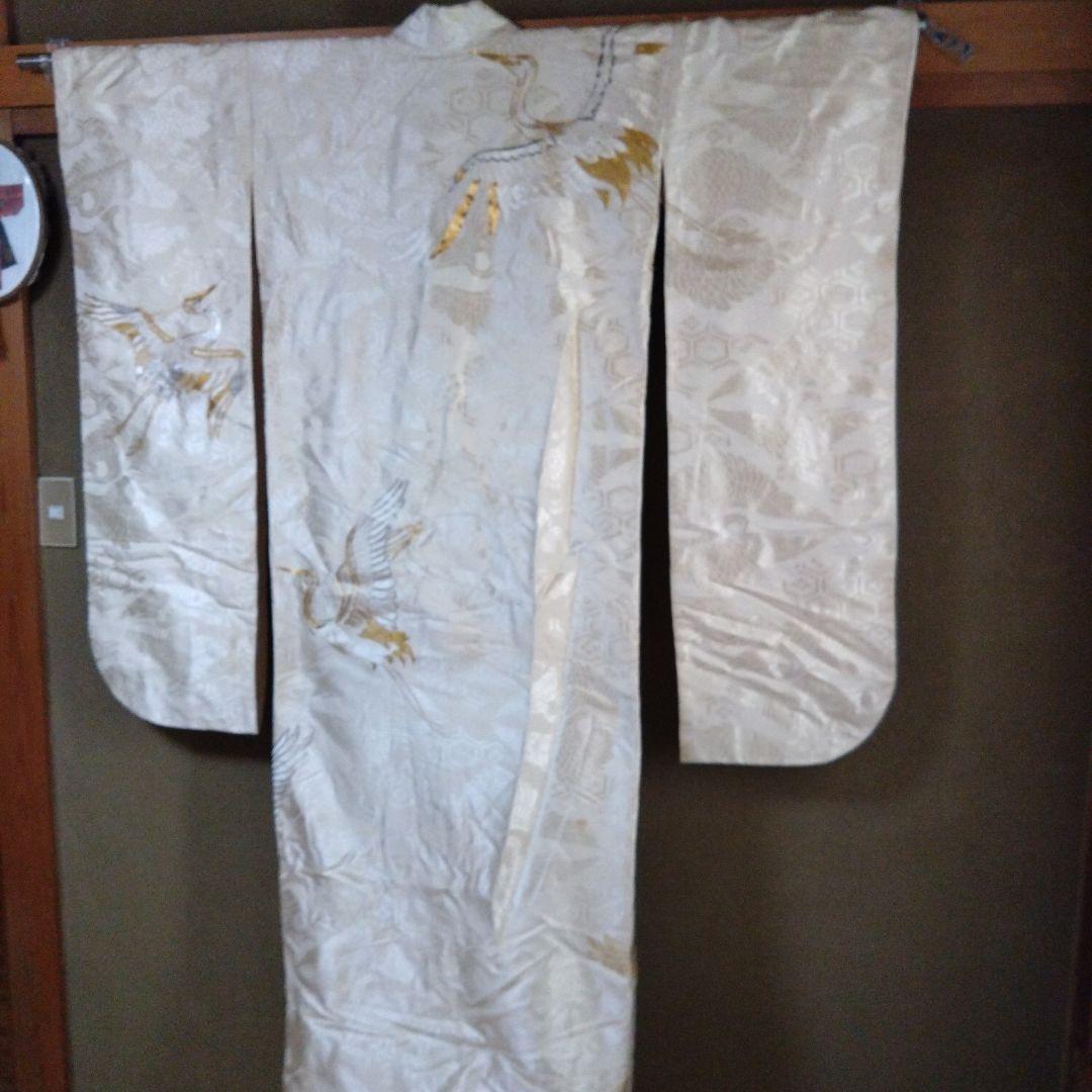 白地に総鶴柄の打ち掛け、着物打掛含む